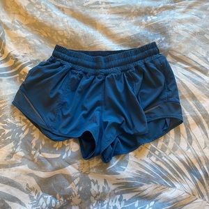 Lululemon Hotty Hot Short 2 size 6